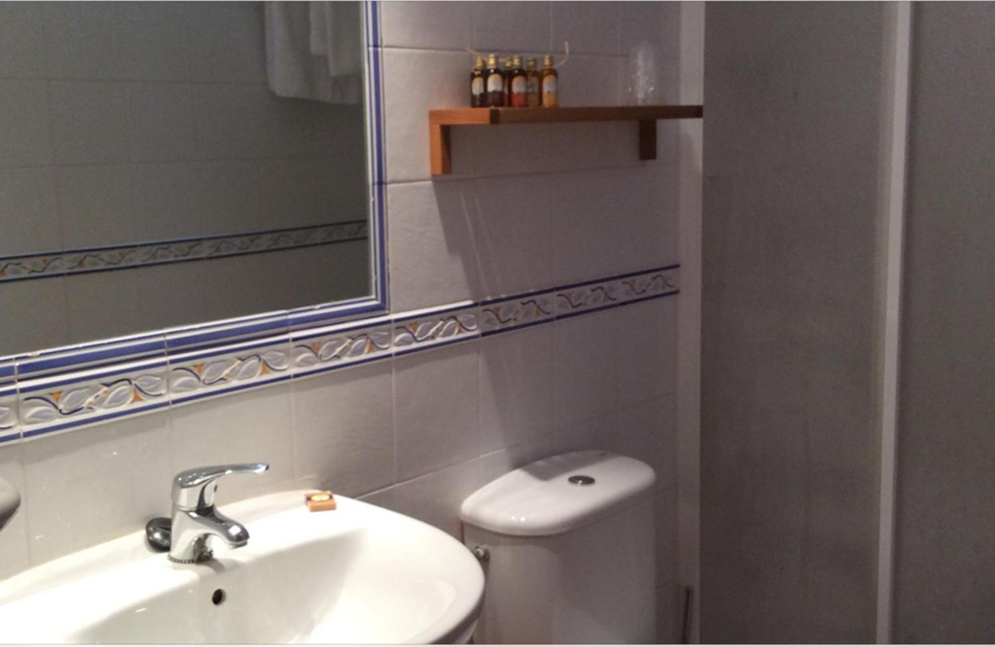 Hotel Rural Los Roturos Maestu ภายนอก รูปภาพ